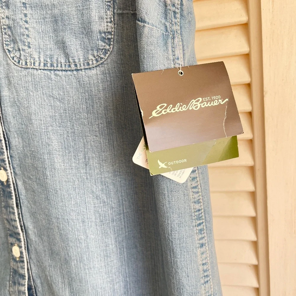 Eddie Bauer Lyocell Sleeveless Denim-Look Button Up Blouse Size S NWT - Picture 3 of 10